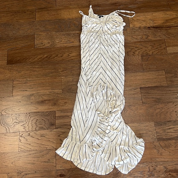 Express black&white striped high low dress size Large in perfect condition! - Picture 1 of 3